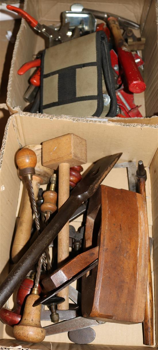 Collection of old carpenters tools & some 20C tools